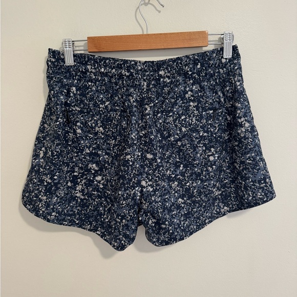 Athleta Women's Printed Baja Shorts - Picture 6 of 7